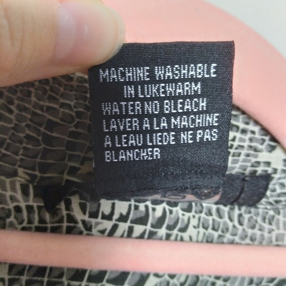 Vintage Kara Snake Print 100% Silk Button Front Shirt Size Large - Picture 9 of 9